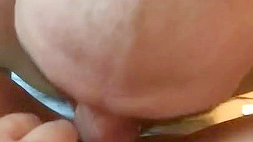 Turkish mom temptingly spreads legs for bald boy who gives XXX cunnilingus