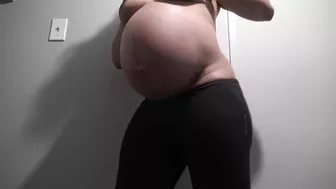 Pregnant Lebanese mom quickly exposes her main XXX body parts on camera