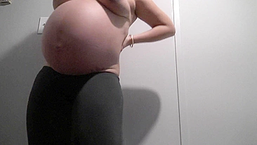 Pregnant Lebanese mom quickly exposes her main XXX body parts on camera