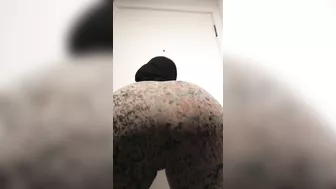 Stacked mom in hijab and tight pants moves her XXX shaped ass on camera