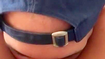 Arab mom has hairy pussy licked by XXX cunnilingus master with cap