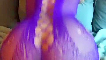 Sexy Arab mom in tight purple dress shakes big bouncing ass in XXX porn