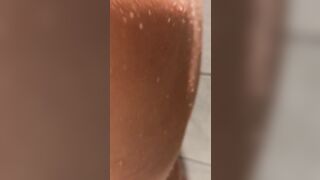 Arab mom exposes naked XXX body parts as she takes shower on camera