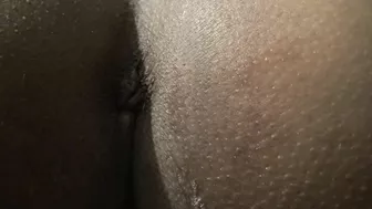 Arab mom tempts XXX viewers with her juicy tushy put right into camera