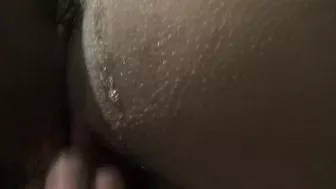 Arab mom tempts XXX viewers with her juicy tushy put right into camera