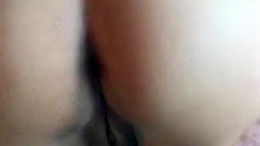 Mom in hijab enjoys XXX attention as she puts both holes in camera