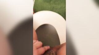 Lebanese mom loves hairy pussy and captures it during XXX pissing