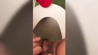 Lebanese mom loves hairy pussy and captures it during XXX pissing Lebanese mom loves hairy pussy and captures it during XXX pissing