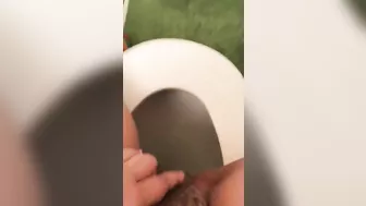 Lebanese mom loves hairy pussy and captures it during XXX pissing