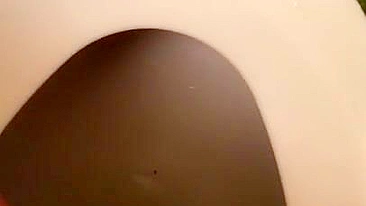 Lebanese mom loves hairy pussy and captures it during XXX pissing