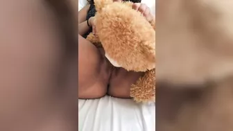 Mature Qatar mom performs XXX masturbation exploiting a teddy bear as toy