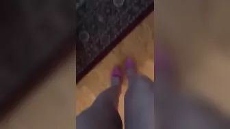 Arab mom captures legs with pink shoes on while walking in XXX video
