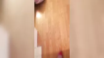 Arab mom relieves XXX stress when she walks around in red high heels