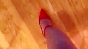 Arab mom relieves XXX stress when she walks around in red high heels