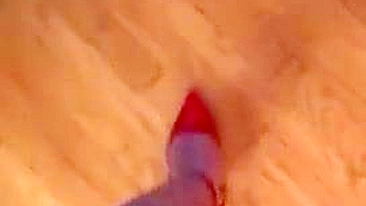 Arab mom relieves XXX stress when she walks around in red high heels