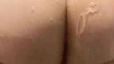 Mature Muslim mom needs to show off her XXX shaped butt in the shower