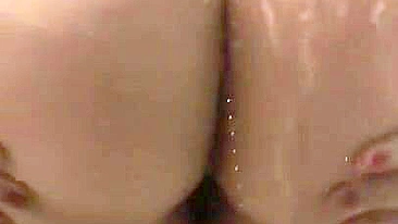 Mature Muslim mom needs to show off her XXX shaped butt in the shower