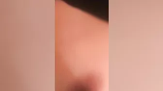 Iraqi mom in hijab exploits XXX body parts to attract subscribers