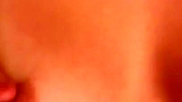 Iraqi mom in hijab exploits XXX body parts to attract subscribers