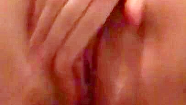 XXX masturbation of Maroc mom who squirts a lot with help of her hand