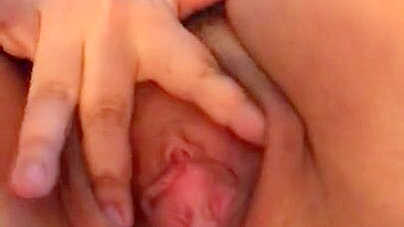 Chubby Arab mom rubs XXX cunny dreaming about boyfriend's hard penis