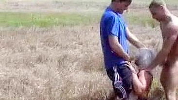 Mature mom forced fucked In the field by two ruffians villagers