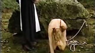 Moms remove daughter's sins in nature to accept her in the monastery