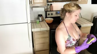Mom with handprints on tushy needs to be fucked so son realizes it