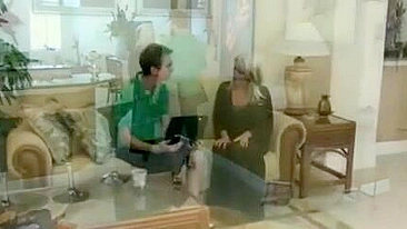 Horny mature mom in stockings seduces nerd using her round coconuts