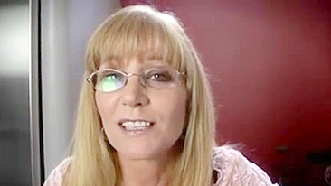 Blonde mom takes advantage of stepson's dick while husband is away