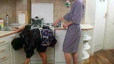 Fooling around is the best XXX way to satisfy the hard-working mom