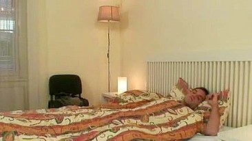 Mom with XXX curved body is nailed by stepdaughter's skilled boyfriend