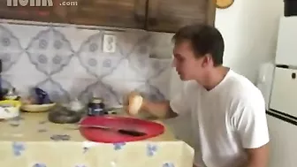 Guy stops breakfast to fuck his own XXX sultry mom in the morning