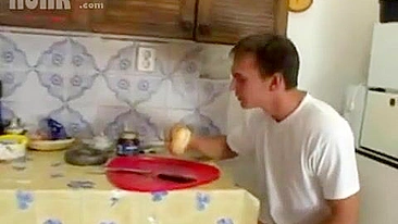 Guy stops breakfast to fuck his own XXX sultry mom in the morning