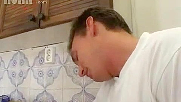 Guy stops breakfast to fuck his own XXX sultry mom in the morning