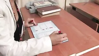 Bespectacled mom gives XXX pleasure to student in the empty classroom