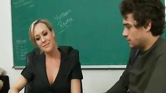 Big boobs tempt man into XXX pussy-penetration so mom gives up in class