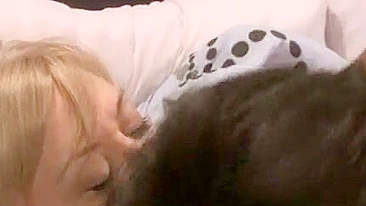 XXX sized cock fills wet vagina of the mom and covers it with sperm