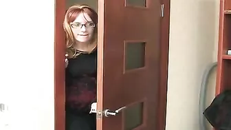 Hard cock is exactly what the mature mom needs for XXX satisfaction