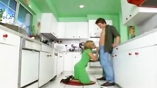 Mom with XXX shaped buttocks and younger stepson hook up in the kitchen