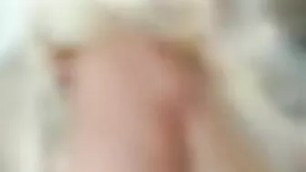 Mom with big boobs in stockings is fucked in the gonzo XXX video