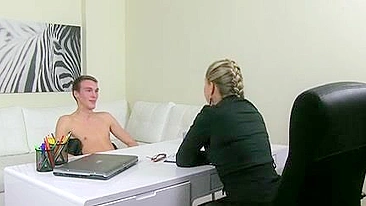 Man has sex with pretty XXX slut in stockings as part of job interview