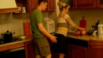 XXX video of man who attacks mom and scores her muff in the kitchen
