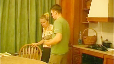 XXX video of man who attacks mom and scores her muff in the kitchen