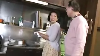 Mature Japanese mom has her XXX pussy worshipped by naughty guest Mature Japanese mom has her XXX pussy worshipped by naughty guest