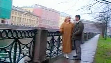 Guy hooks up with mature and drills sweet XXX pussy at his place