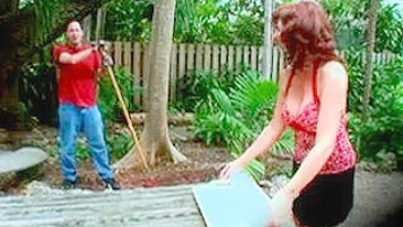 Gorgeous mom with big XXX tits tempts gardener into anal quickie