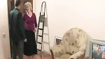 Young repairman lured into XXX affair with lonely and horny mom