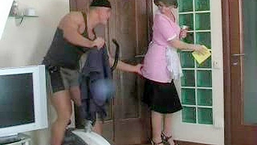 Jock interrupts training to have XXX quickie with mom's mature maid