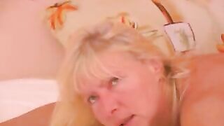 Curvy blonde mom wakes up to have fun with stepson's XXX manhood